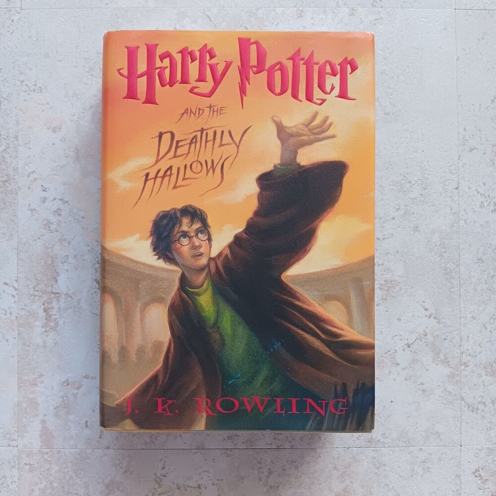 Harry Potter and the Deathly Hallows 1st Edition 2007 Printed in the U.S.A.